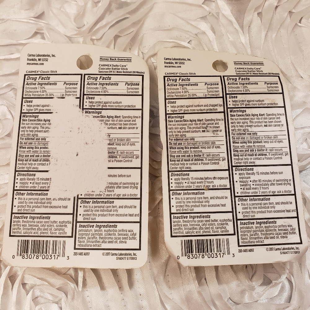 Carmex Classic 2 Pack's SPF 15 Medicated Lip Balms - Picture 2 of 3